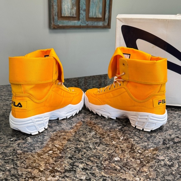 Fila Women's disruptor Ballistic citrus Sneakers Vibrant Orange EUC 11 - Picture 9 of 15